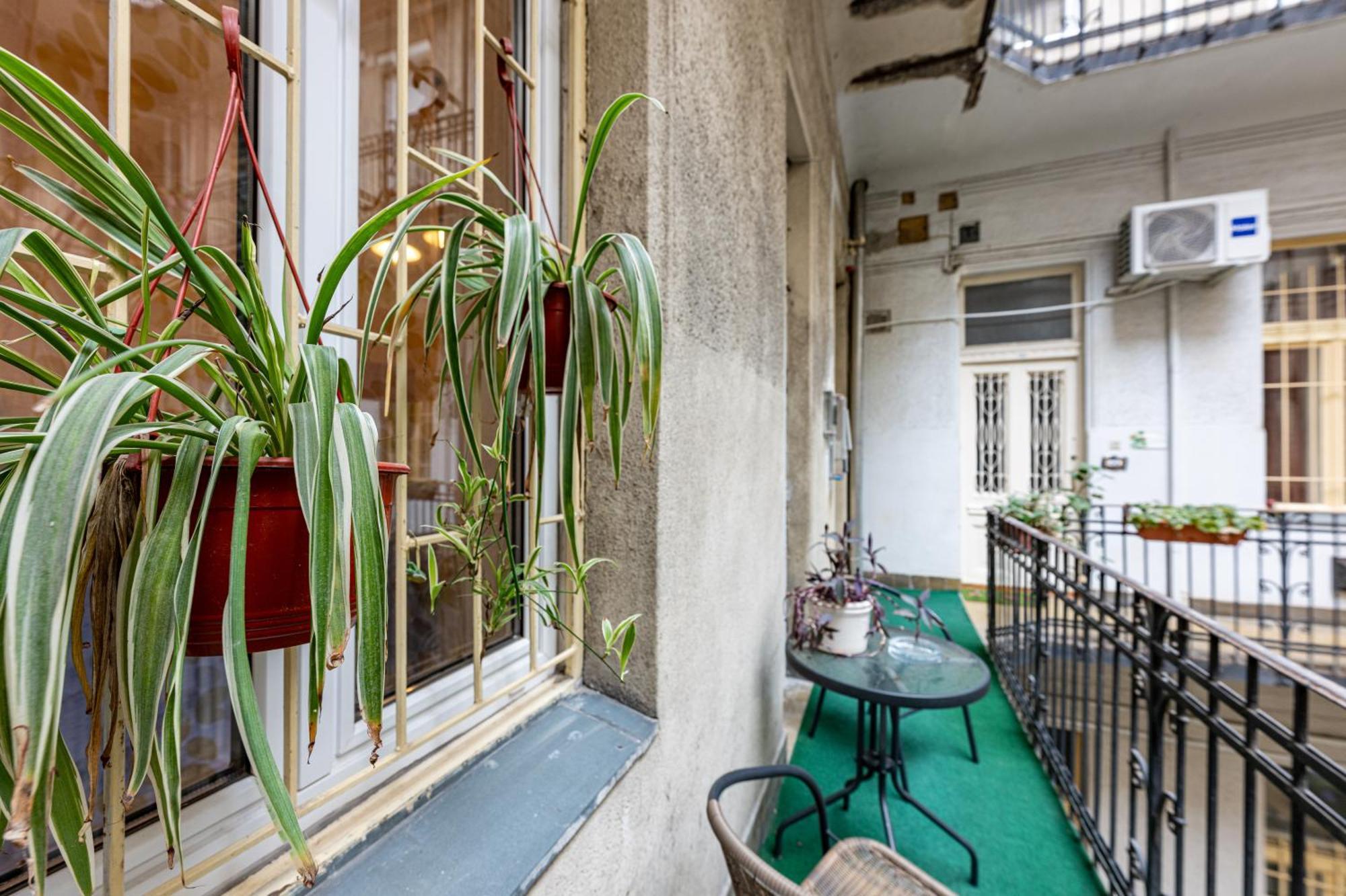 A Quiet Studio In The Heart Of The City Budapest Exterior photo